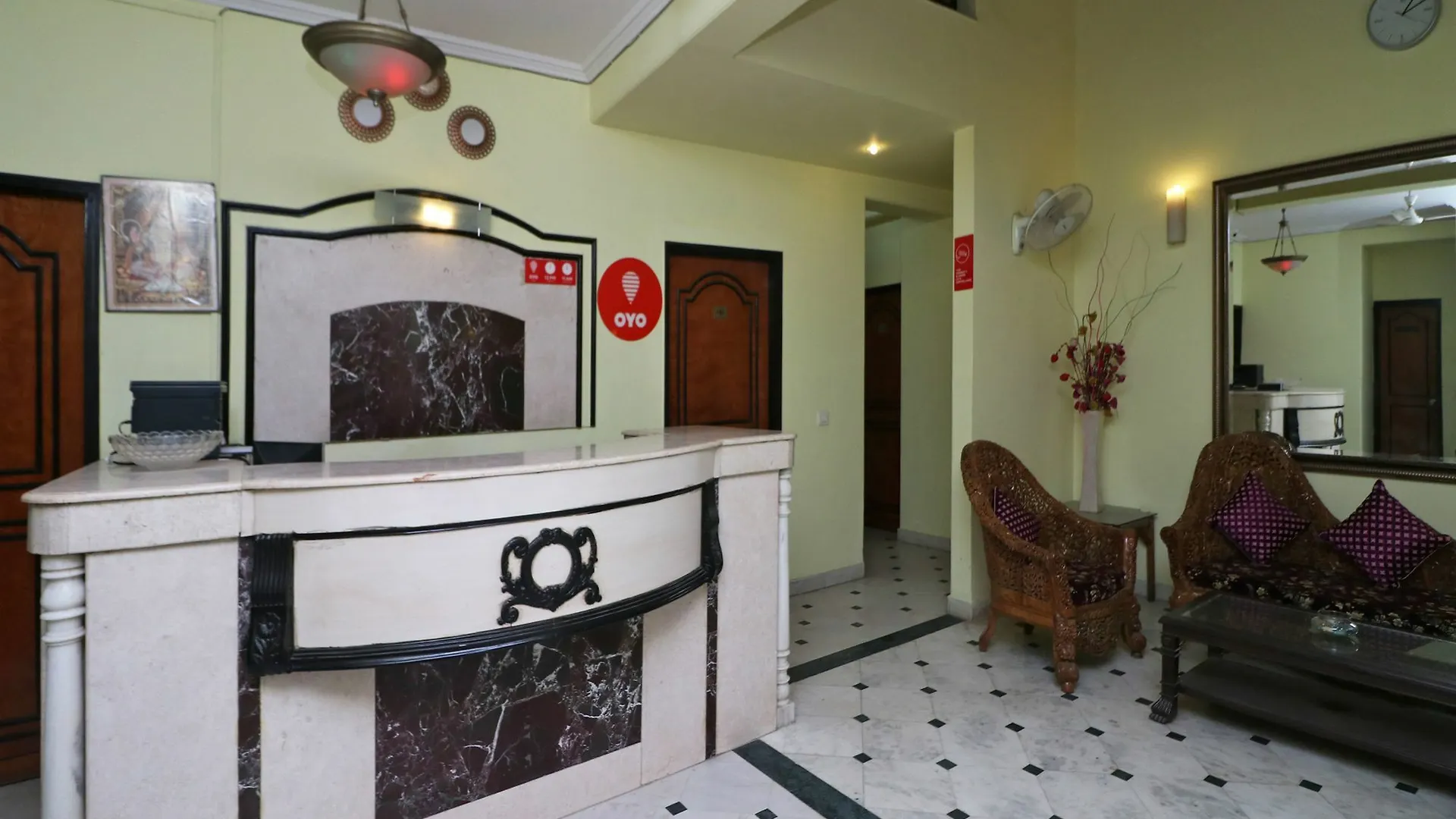 Oyo 12311 Hotel Annus Holidays Gurgaon 3*,